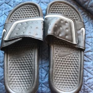Nike boys sandals